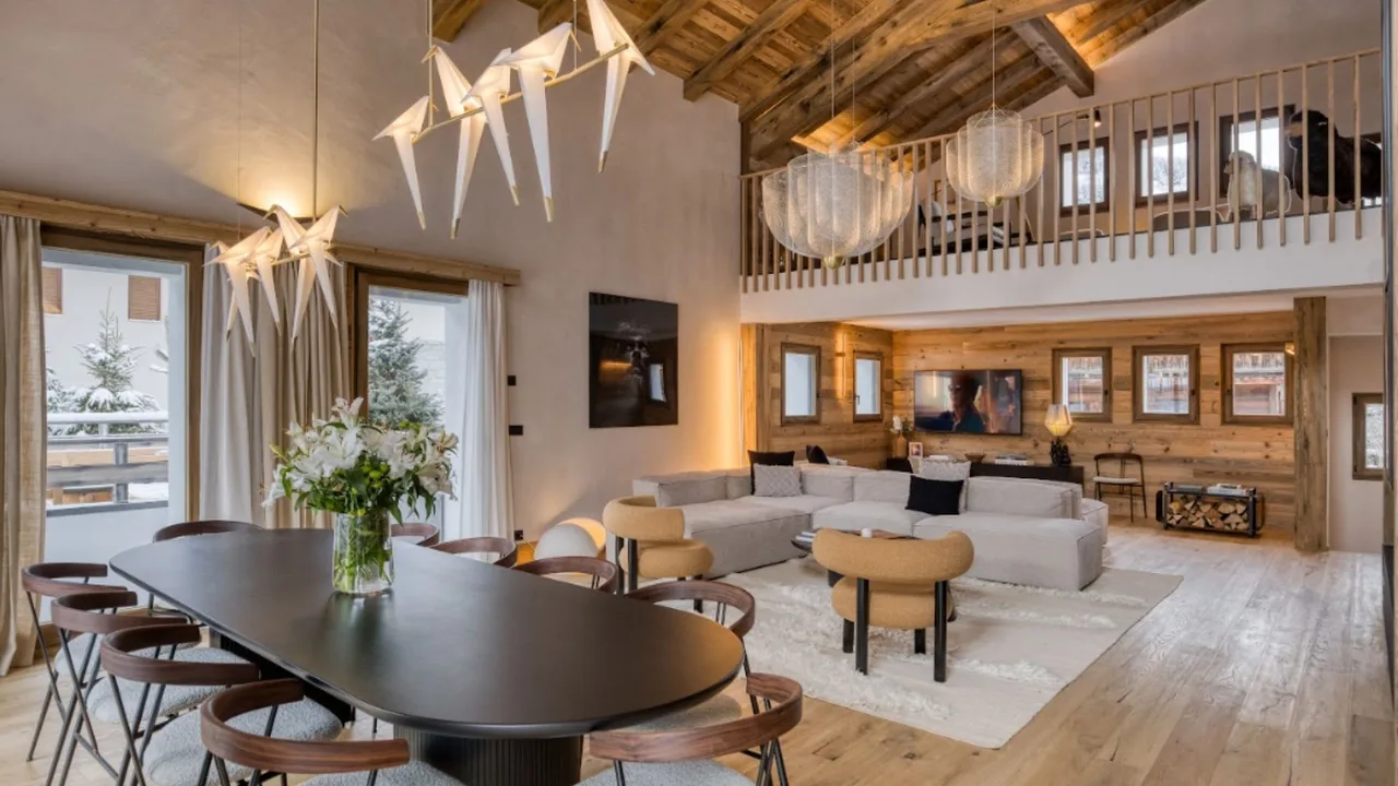 SUPERBE CHALET 5 CHAMBRES AVEC MAGNIFIQUES VUES MONTAGNEUSES, photo 2