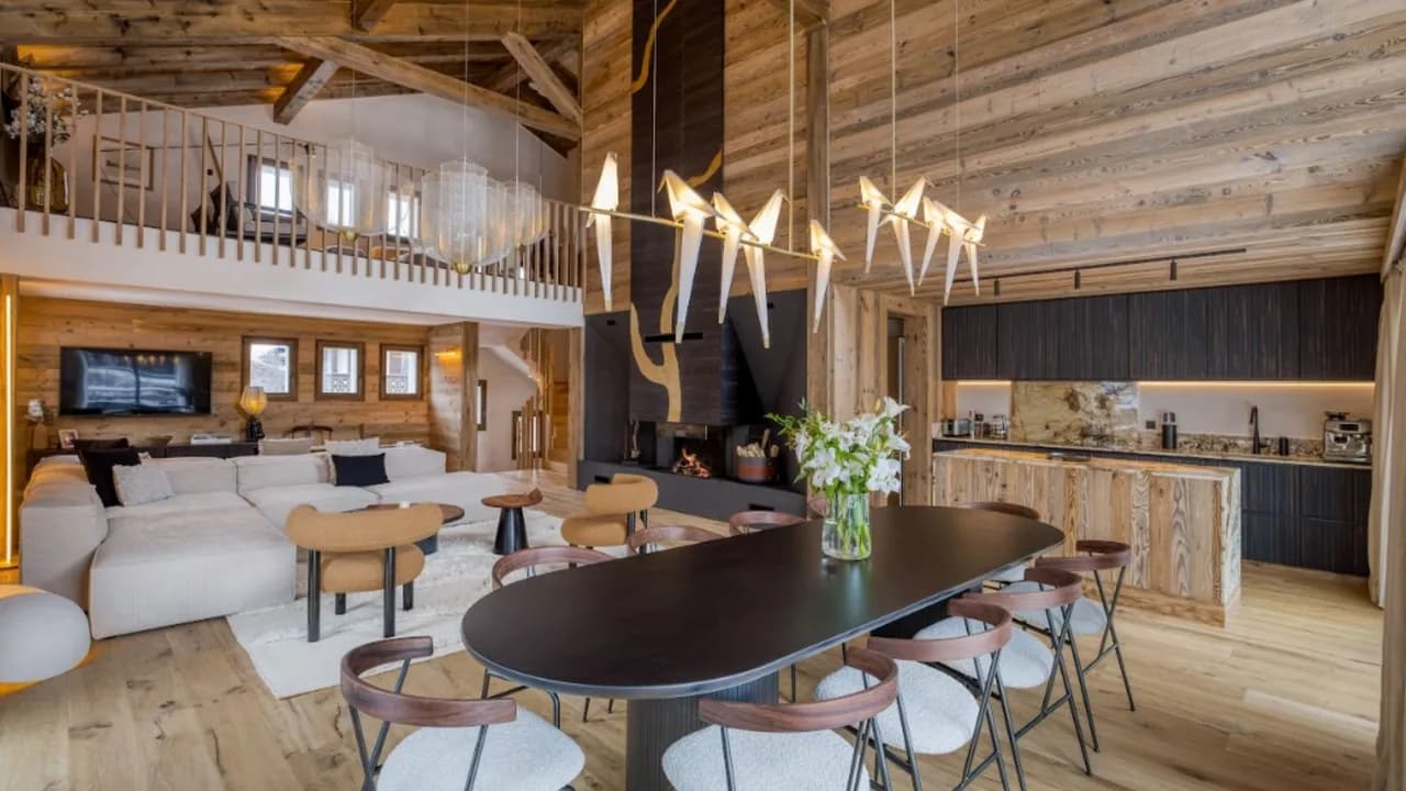 SUPERBE CHALET 5 CHAMBRES AVEC MAGNIFIQUES VUES MONTAGNEUSES, photo 3