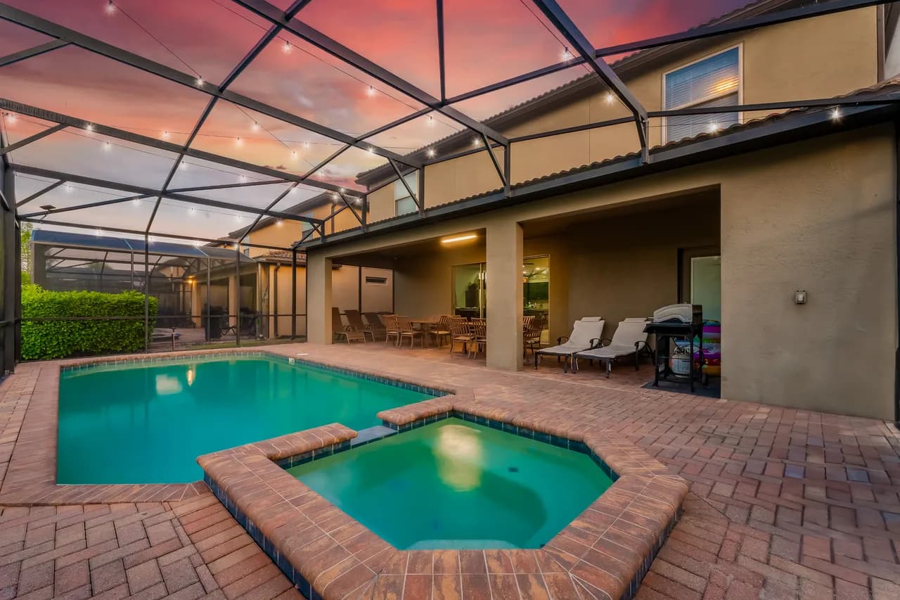 Spacious Villa with Family Game Room in Four Corners