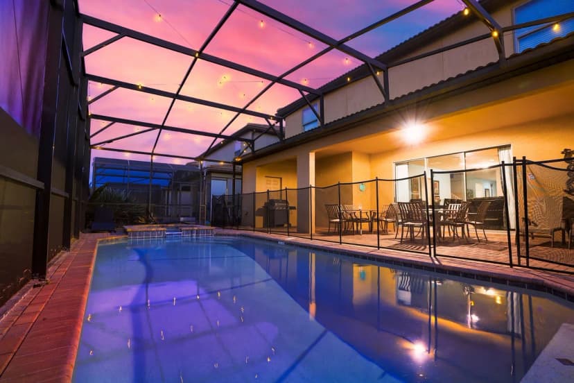 Group-friendly retreat w/ pool & free water park
