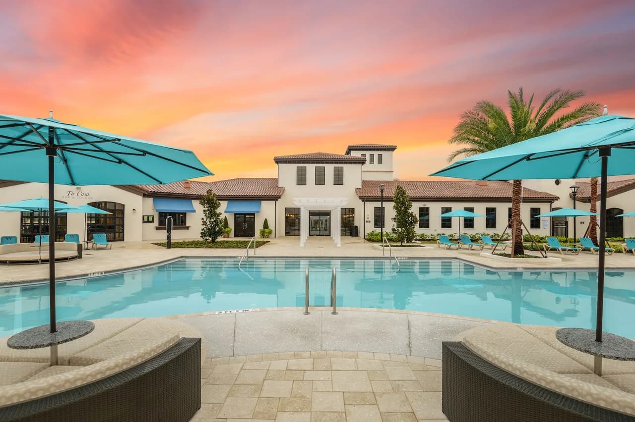 Group-Friendly Pool Villa in Four Corners Florida, foto 5