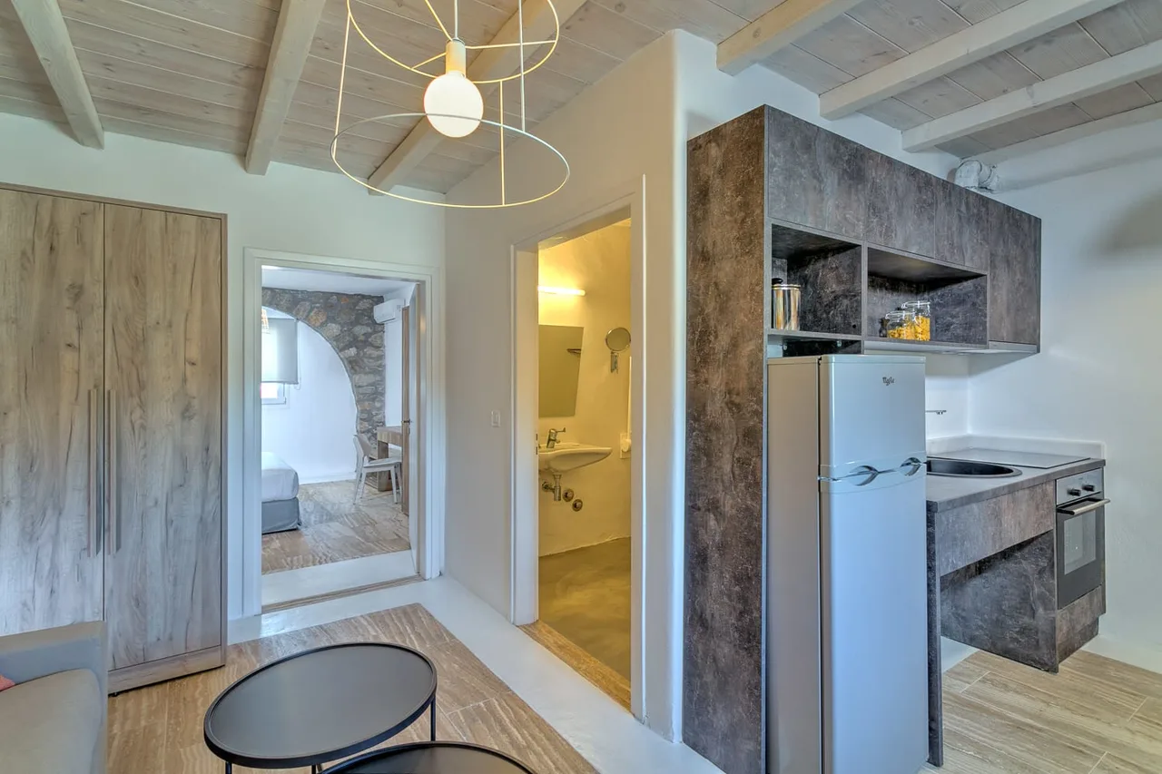 Charming Apartment W/ Traditional Stone Walls photo 3