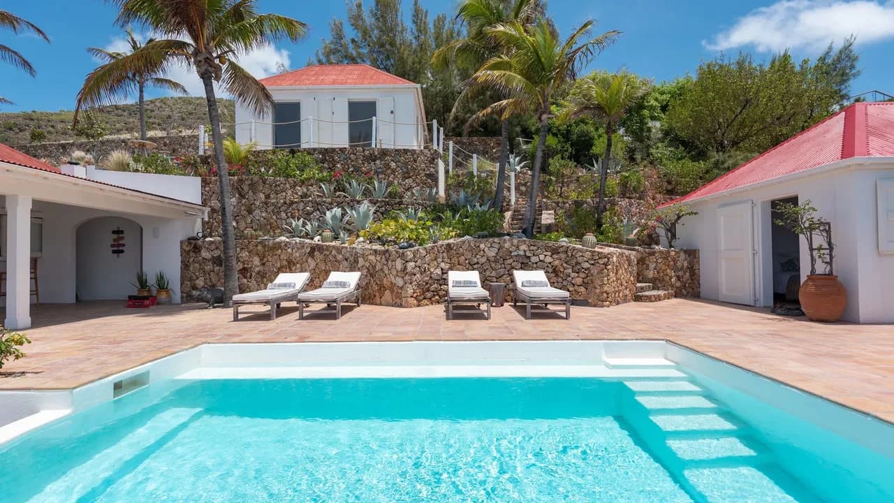 Spectacular Oceanic Pool Seaside Chant Retreat photo 4