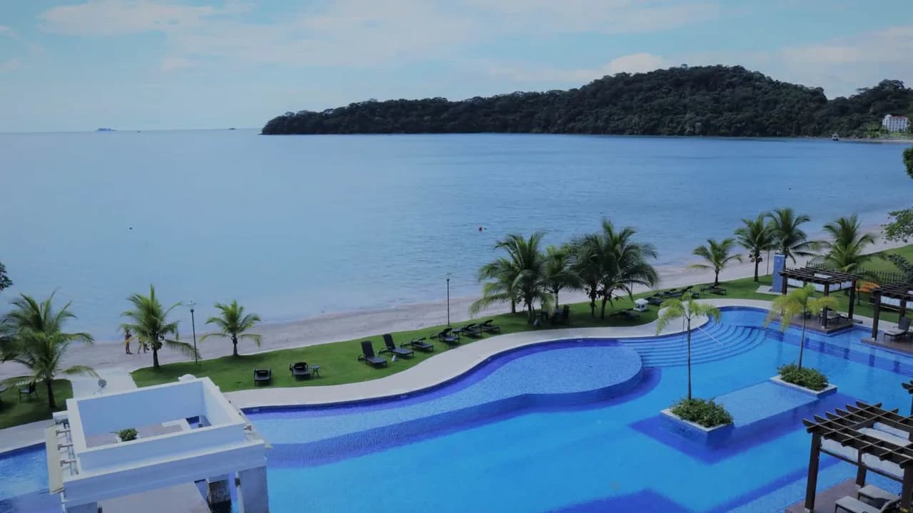 Ruhiger Rückzugsort am Meer mit Dachpool, Foto 5
