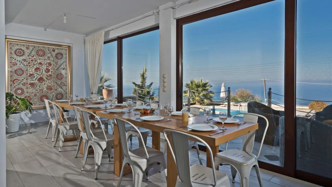 VILLA ENCHANTERESSE SURPLOMBANT LA BAIE D'AGIA PELAGIA, photo 4