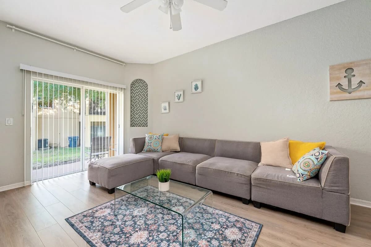 Private Patio Three Bedroom Townhouse in Four Corners, foto 3