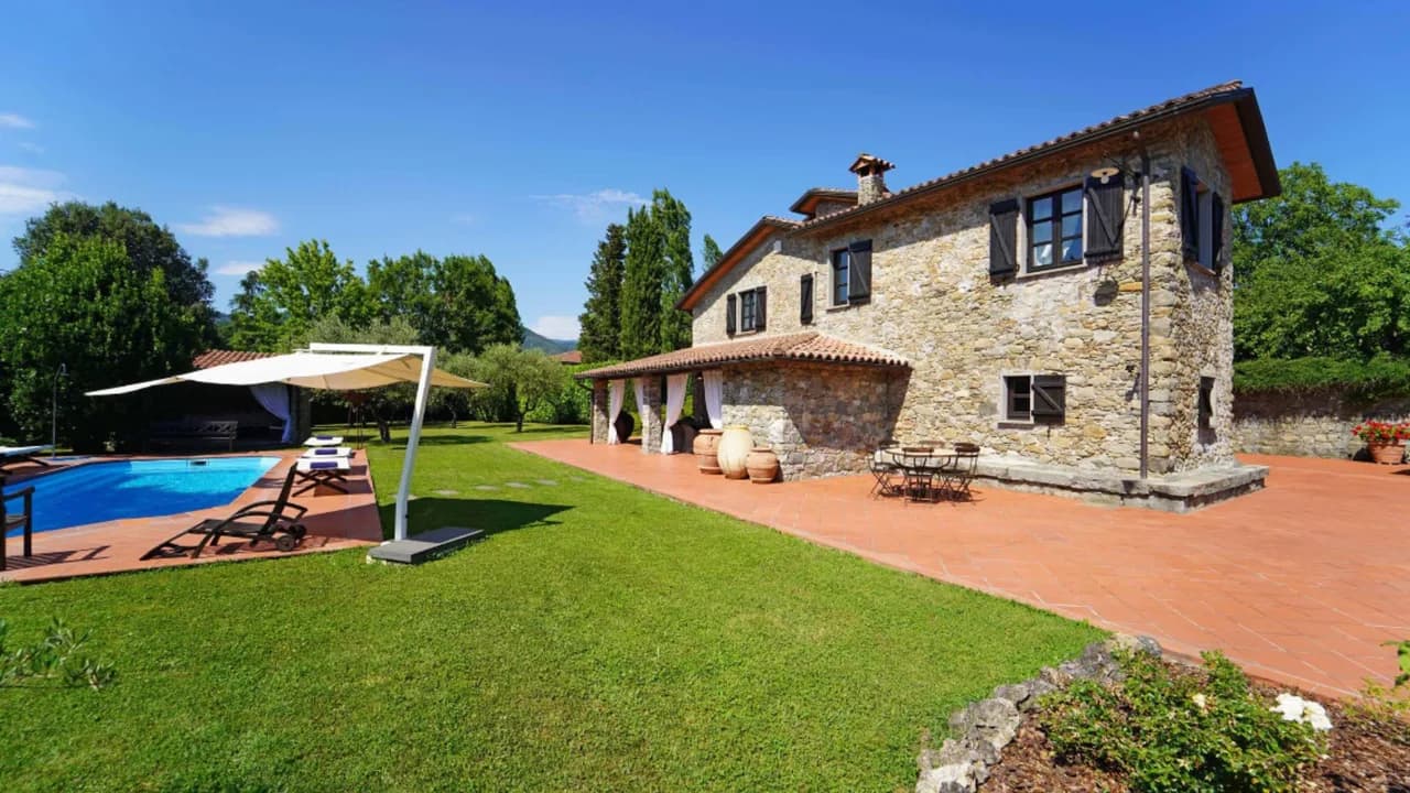 VILLA RESTAURADA ENCANTADORA EN LAS AFUERAS DEL VILLAGE DE BEVERINO, foto 3