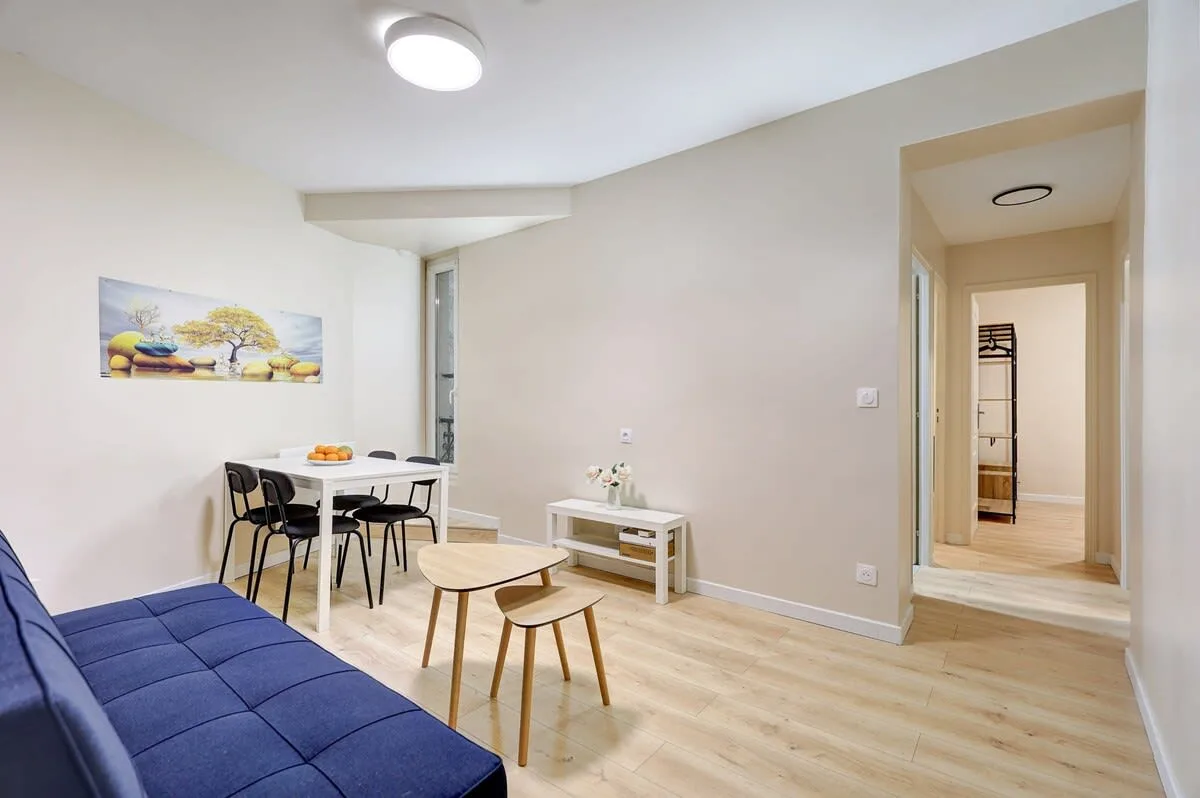 Accessible Two Bedroom Retreat in Paris