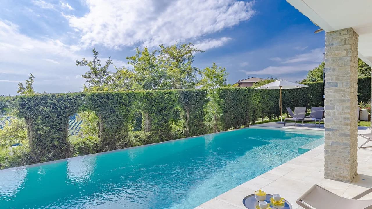 Villa Contemporánea de 4 Habitaciones con Piscina y Vista a Viñedos, foto 4