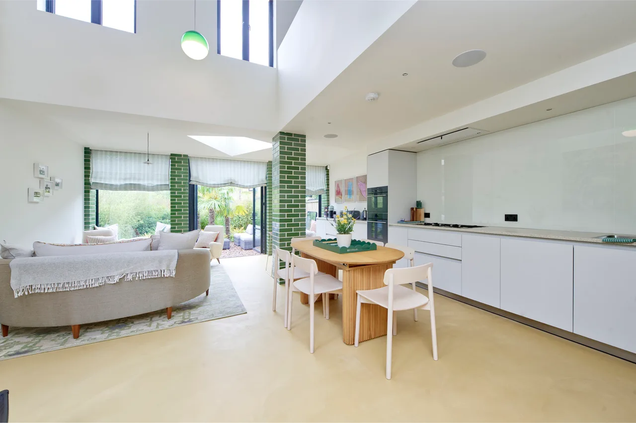 Air-Conditioned Three Bedroom House in Notting Hill, London, photo 3