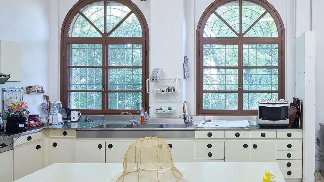 Elegante Villa con Piscina, Vino y Arte Cercano, foto 3