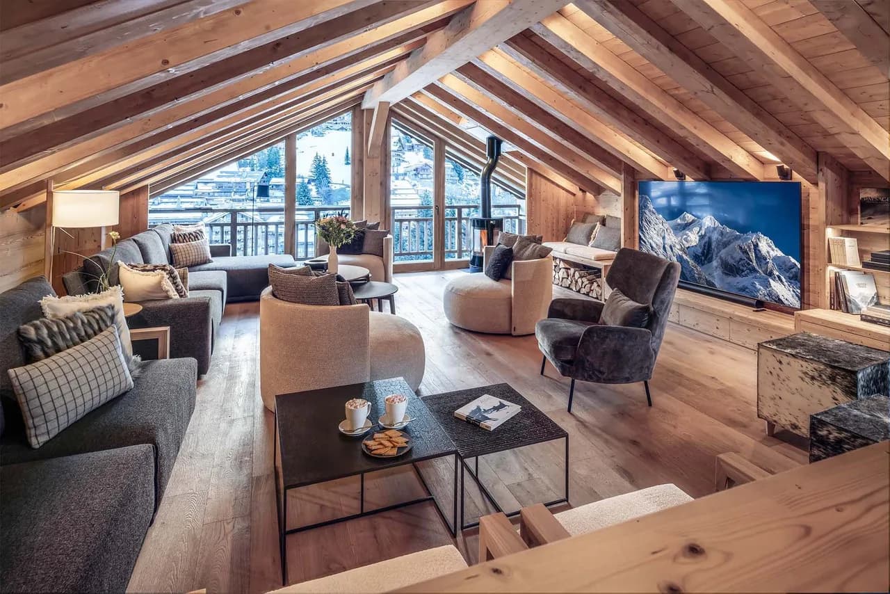 Unparalleled Elegant Chalet in the Heart of Méribel photo 5
