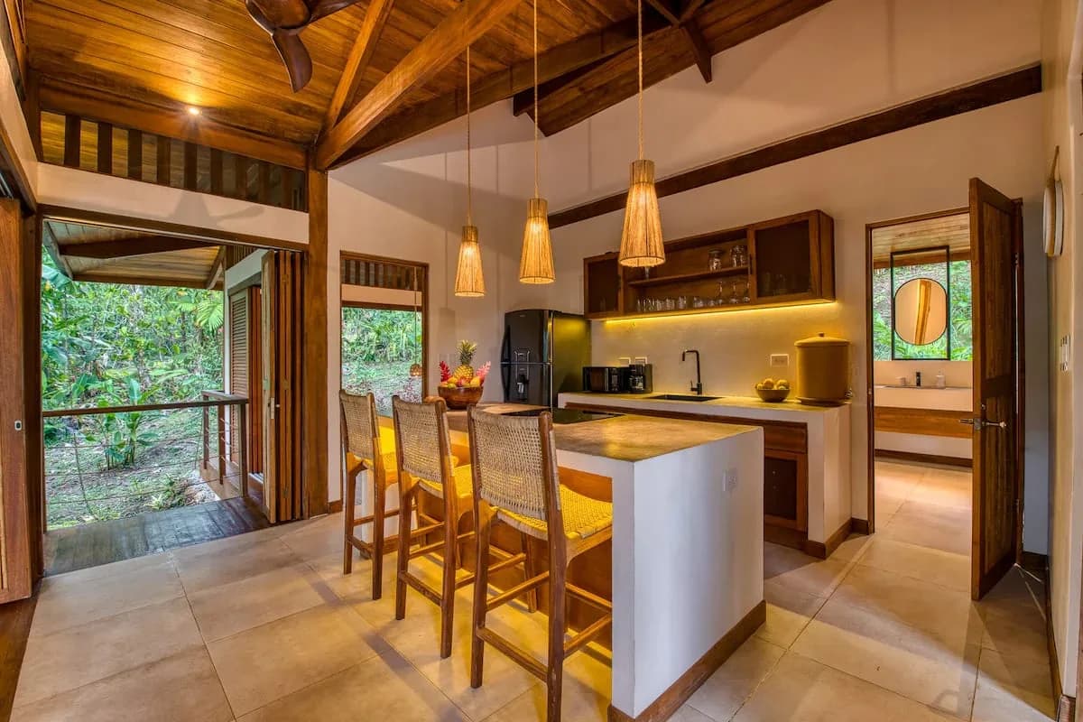 Tropical Paradise Retreat Near Caribbean Beaches photo 2