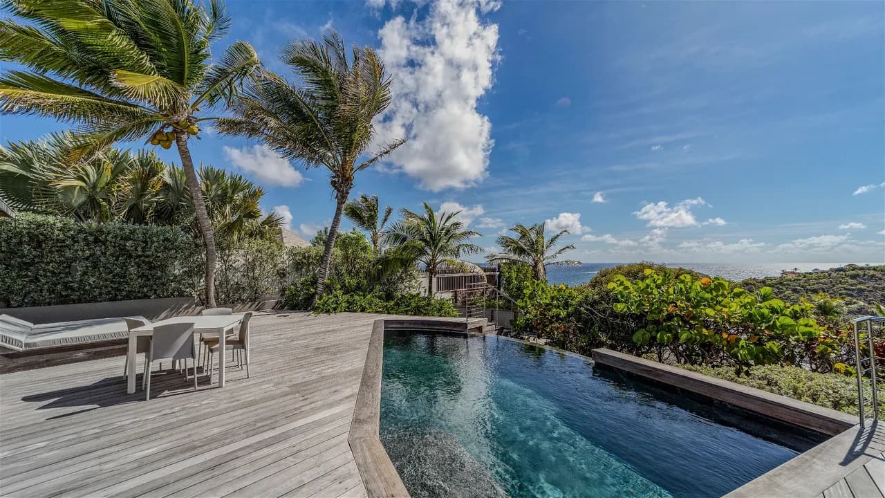 Enchanting Caribbean Honeymoon Haven photo 4