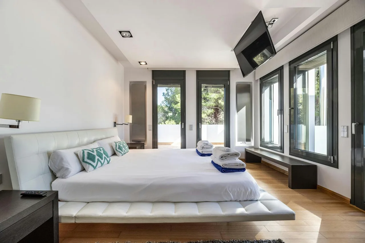 Contemporary-designed Villa Near Es Cana Beach photo 5