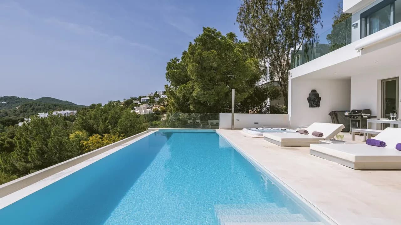 Villa con Piscina Infinita y Vistas al Mar, foto 4