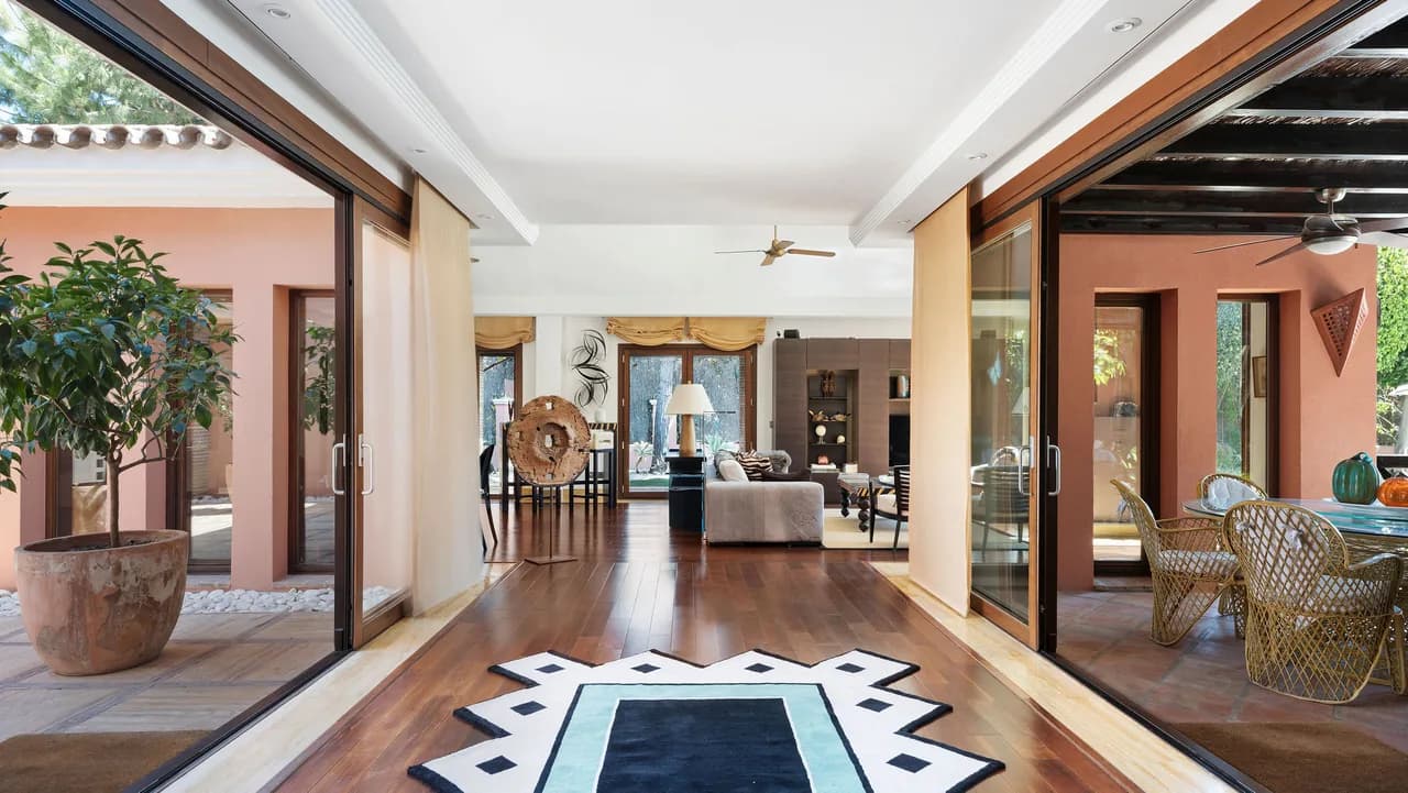 Accessible Beachfront Villa in Marbella, Foto 3