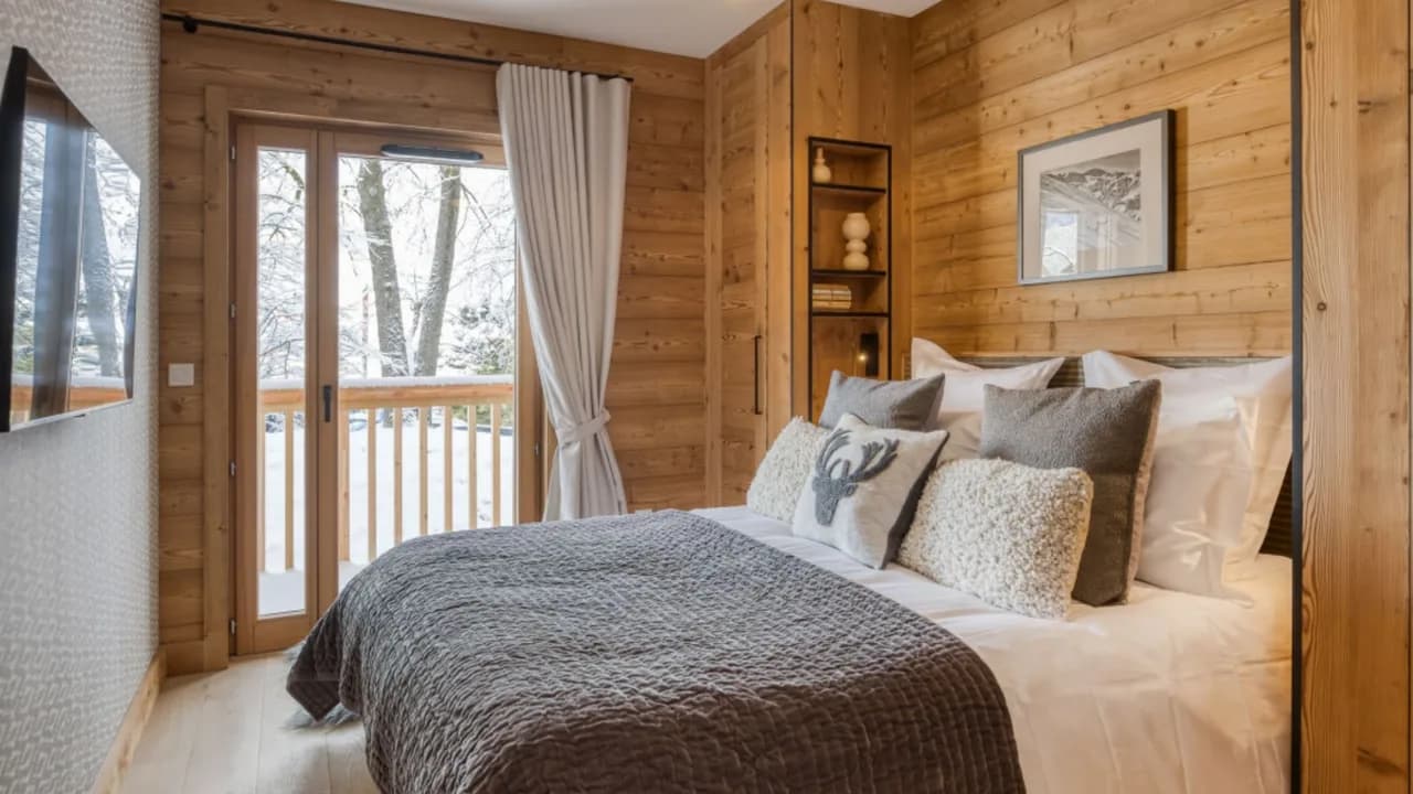 Luxurious Megève Escape Balcony Mountain Views photo 3