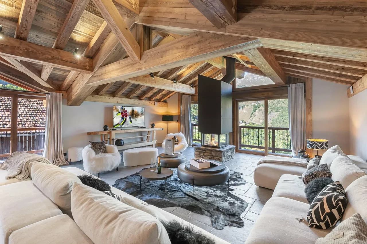 Heritage Chalet: Lujo Atemporal con Piscina Interior, foto 3