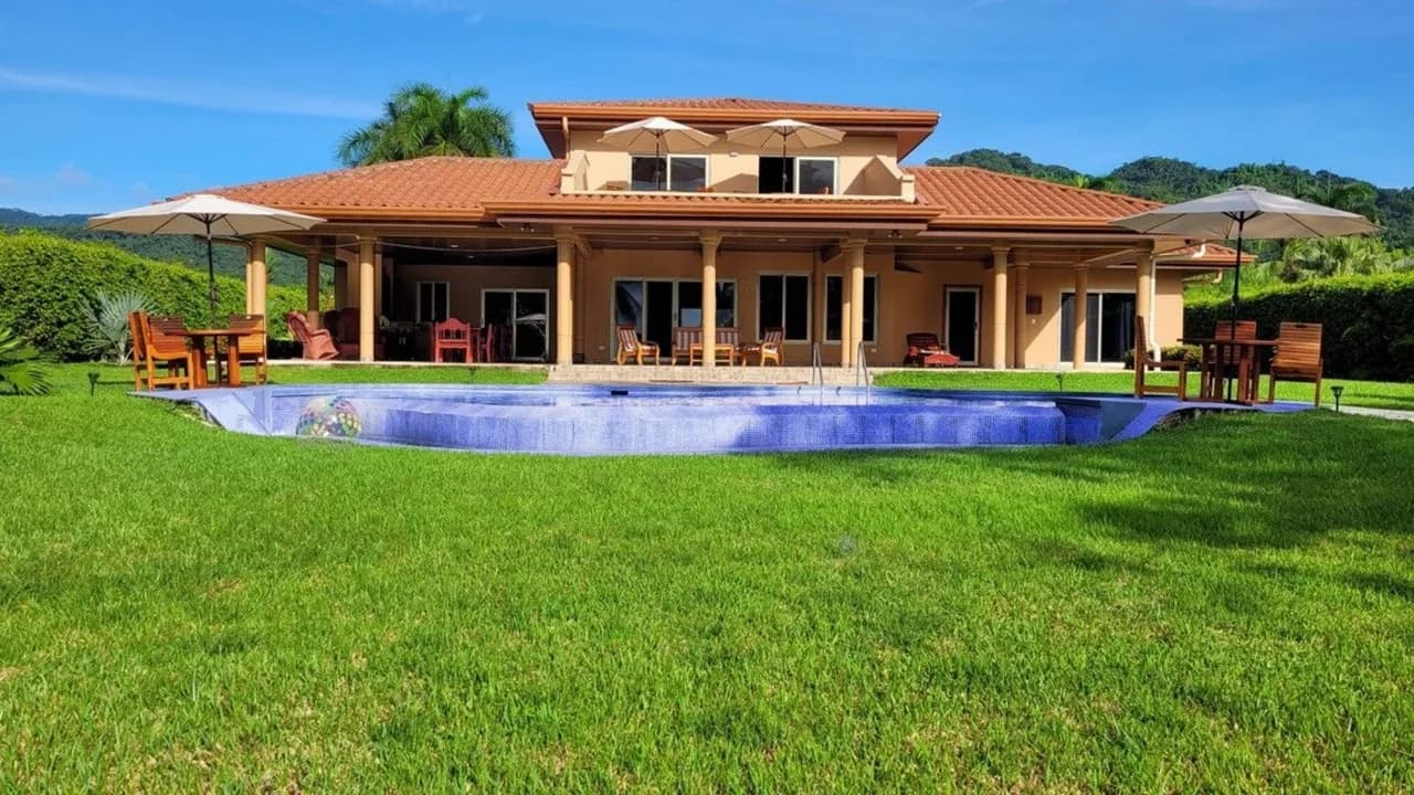 Strandvilla mit endlosem Meerblick, Foto 2