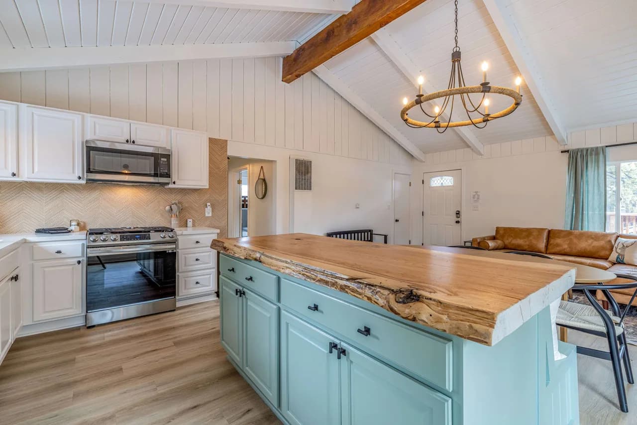 Chic Cabin Retreat with Hot Tub in Big Bear, California, Foto 4