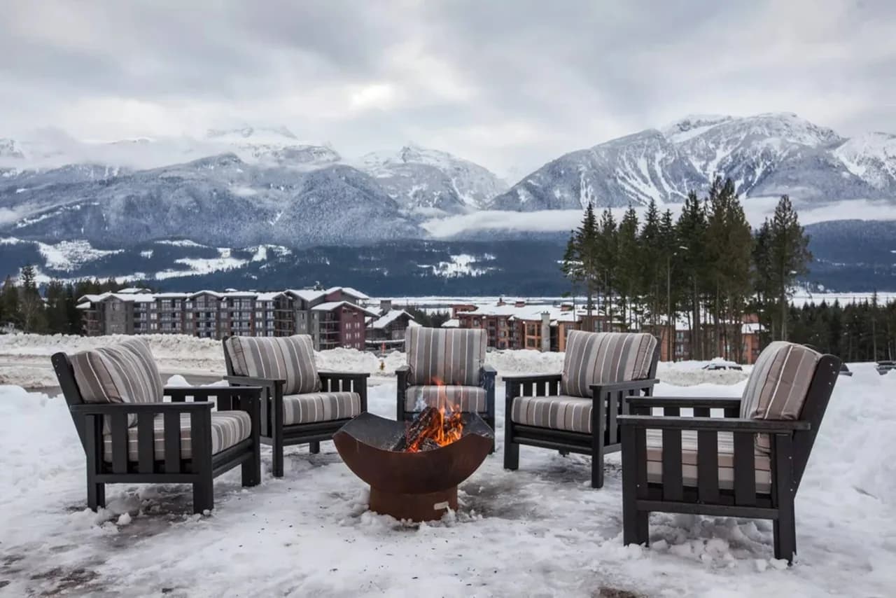 Tranquil Alpine Lodge in Revelstoke photo 3