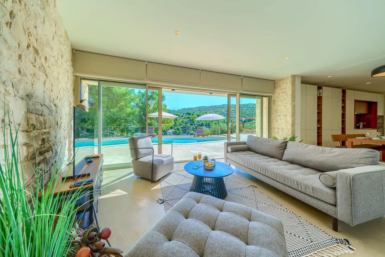Villa With Sundeck and Alfresco Dining, foto 2