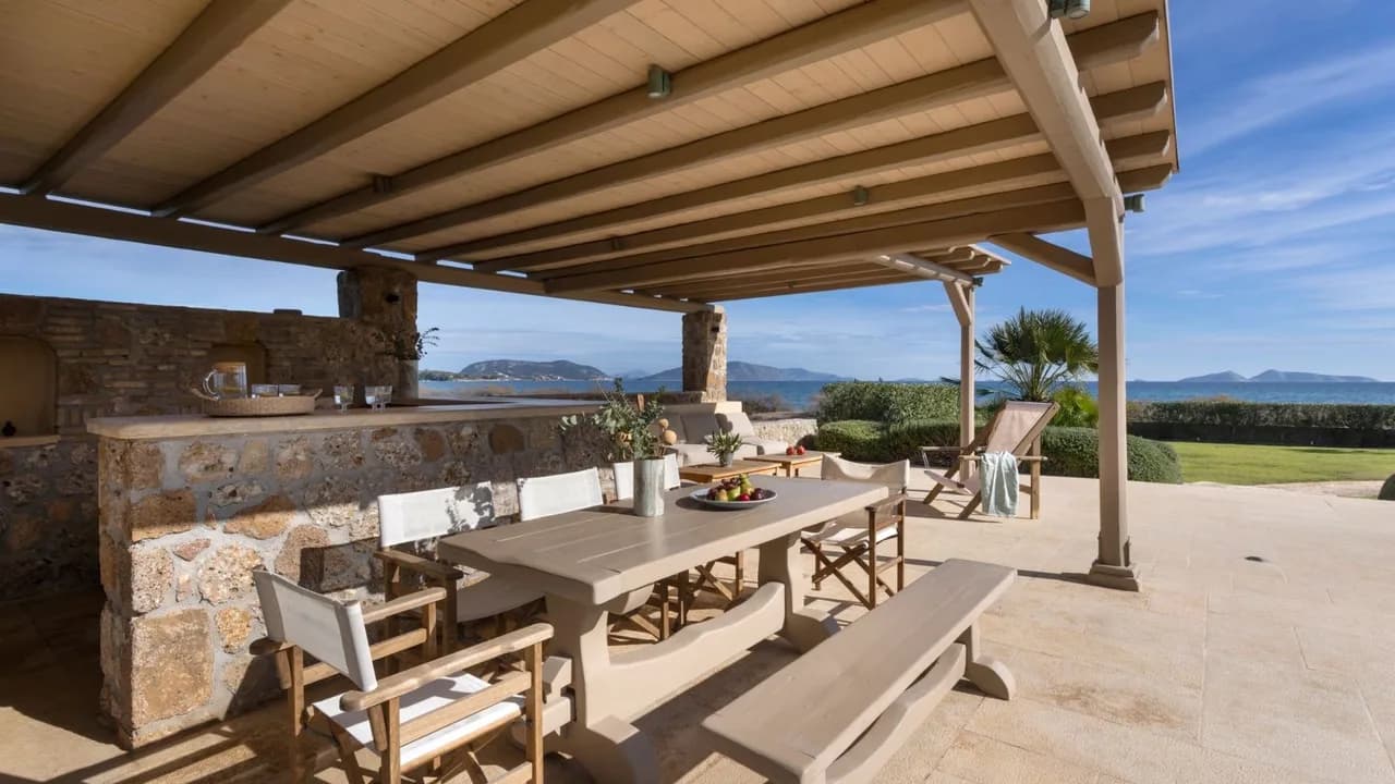 Airy Retreat Near Beach and Islands photo 4