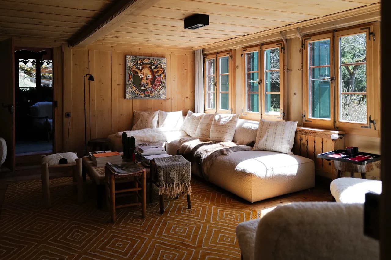 Schweizer Chalet in der Nähe von Gstaad: Luxus, Spa & Ausblick, Foto 4