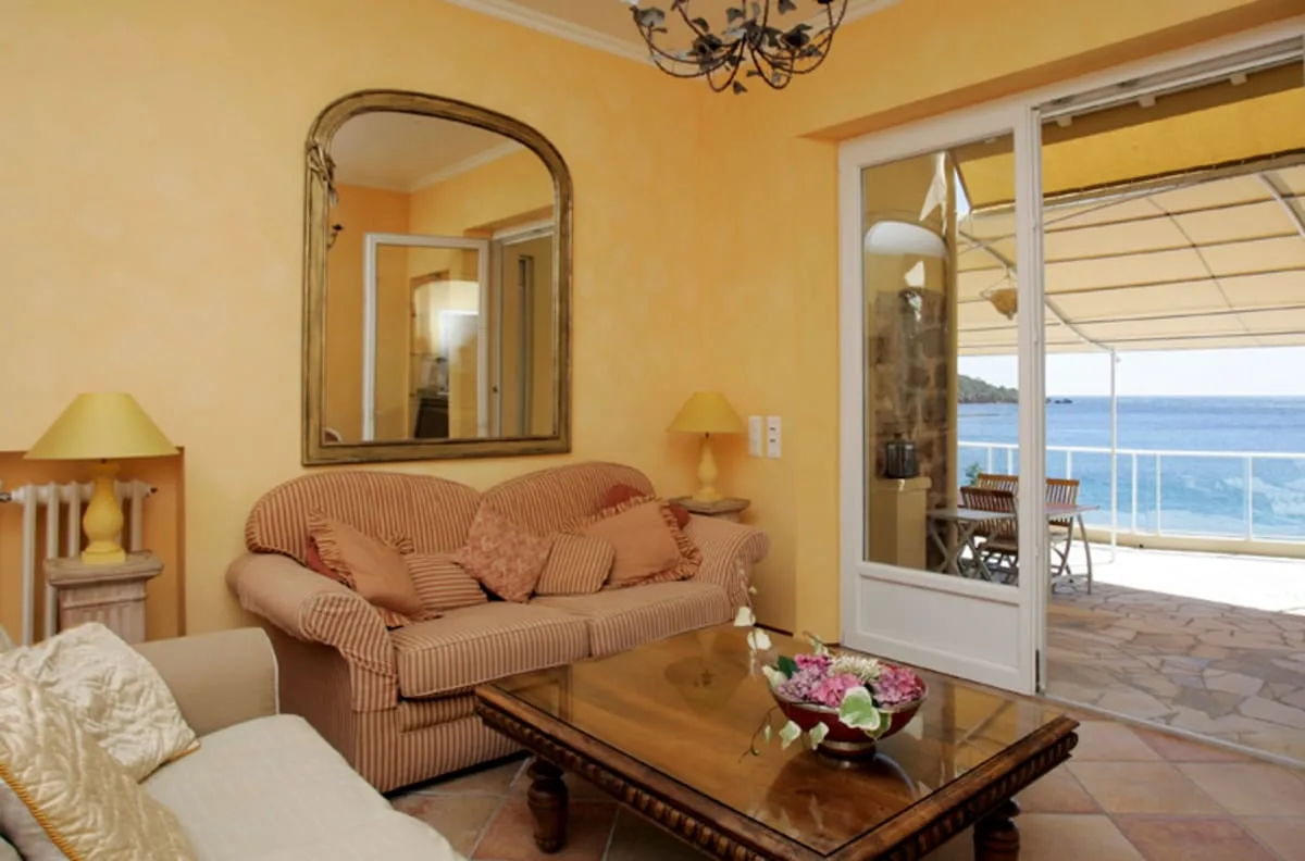 Beachfront Villa with Ocean View in France, Foto 4