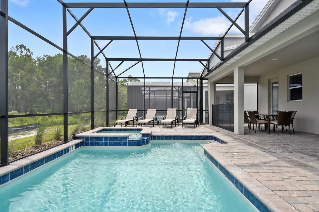9BR Family Retreat, Private Pool, Storey Lake photo 2