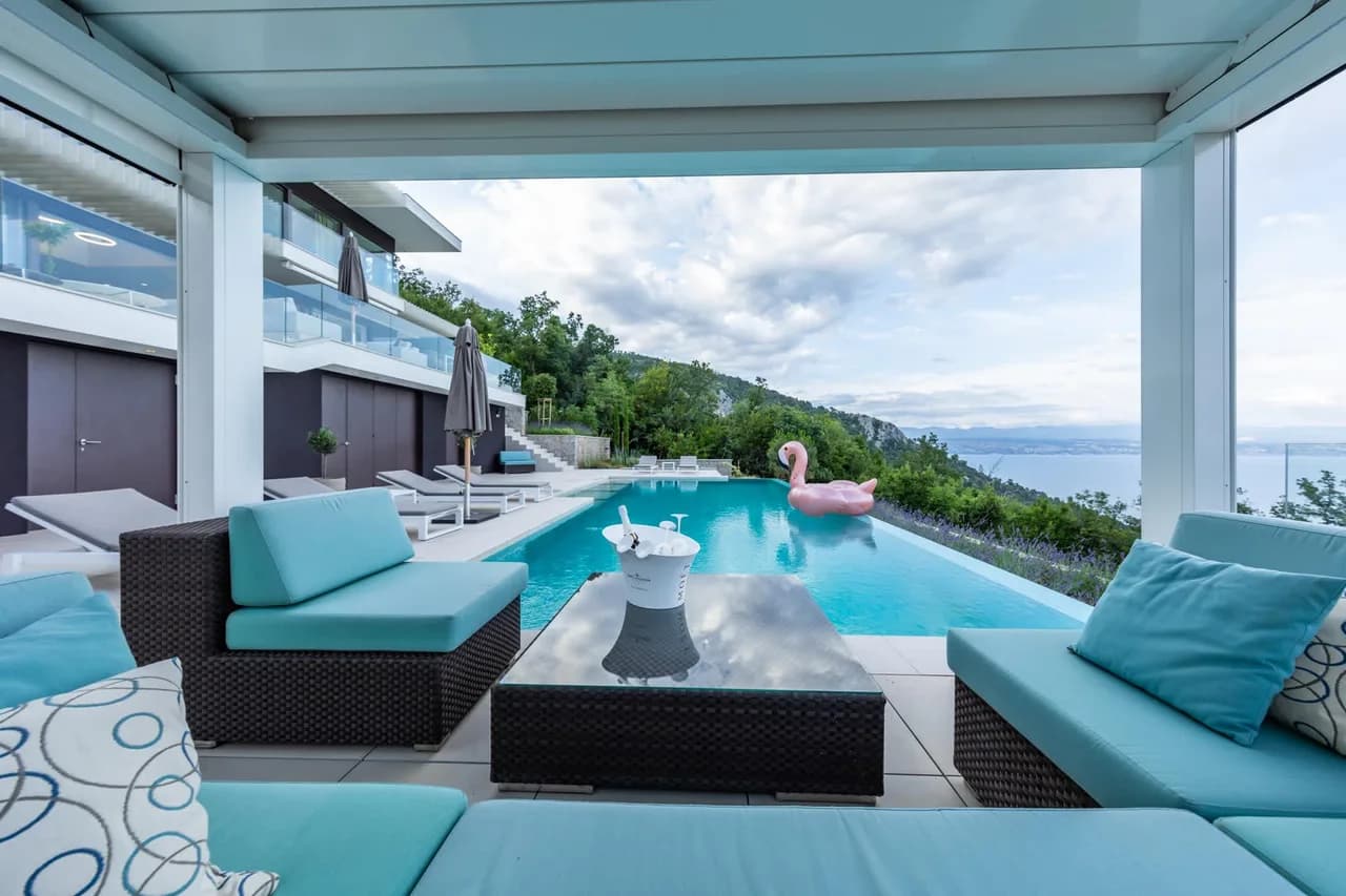 Stilvolle Villa mit Meerblick und Pool, Foto 4
