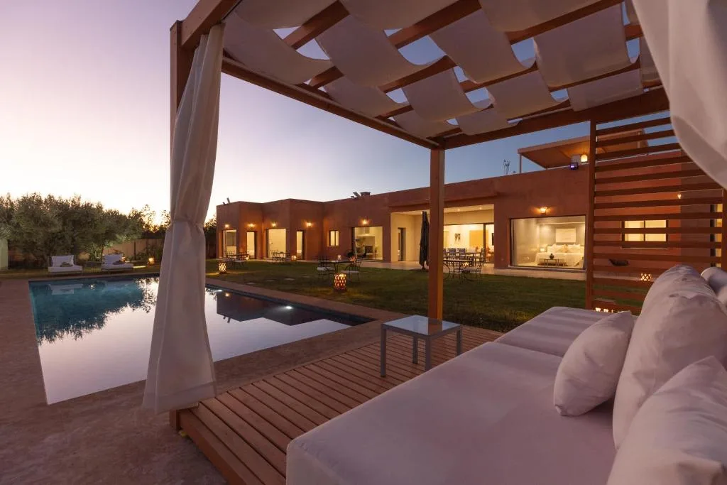 Dual-Pool Seven Bedroom Villa in Marrakech, foto 2