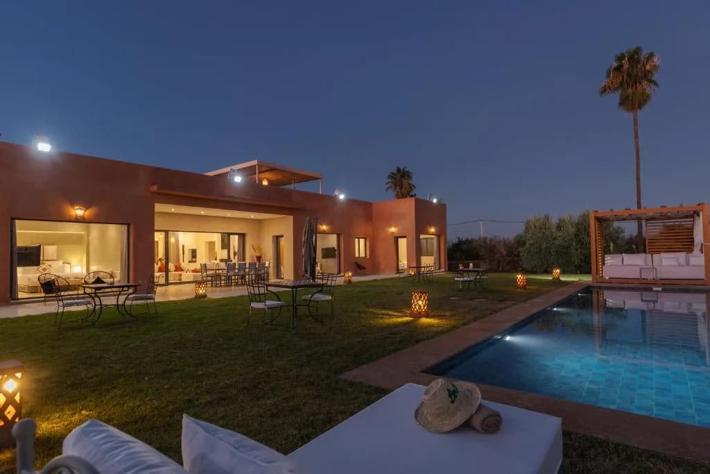 Dual-Pool Seven Bedroom Villa in Marrakech, foto 3