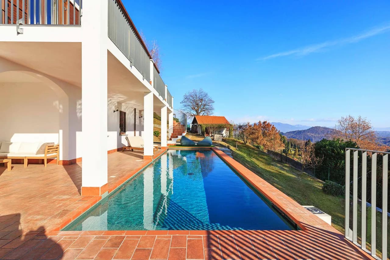 Villa With Magnificent Lakefront Pool, Foto 4