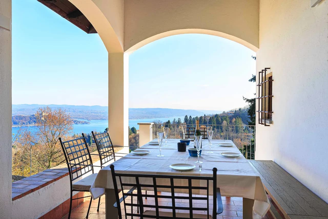 Villa With Magnificent Lakefront Pool, Foto 5