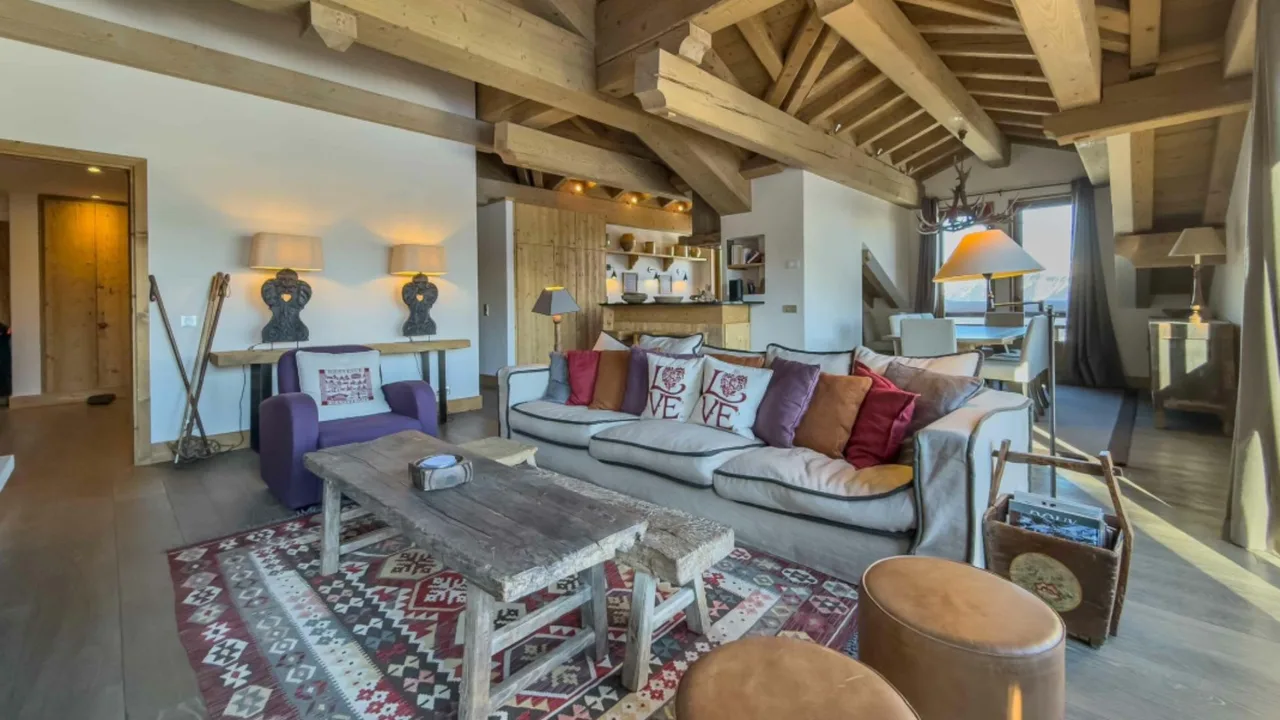 Elegante chalet de esquí con sauna privada