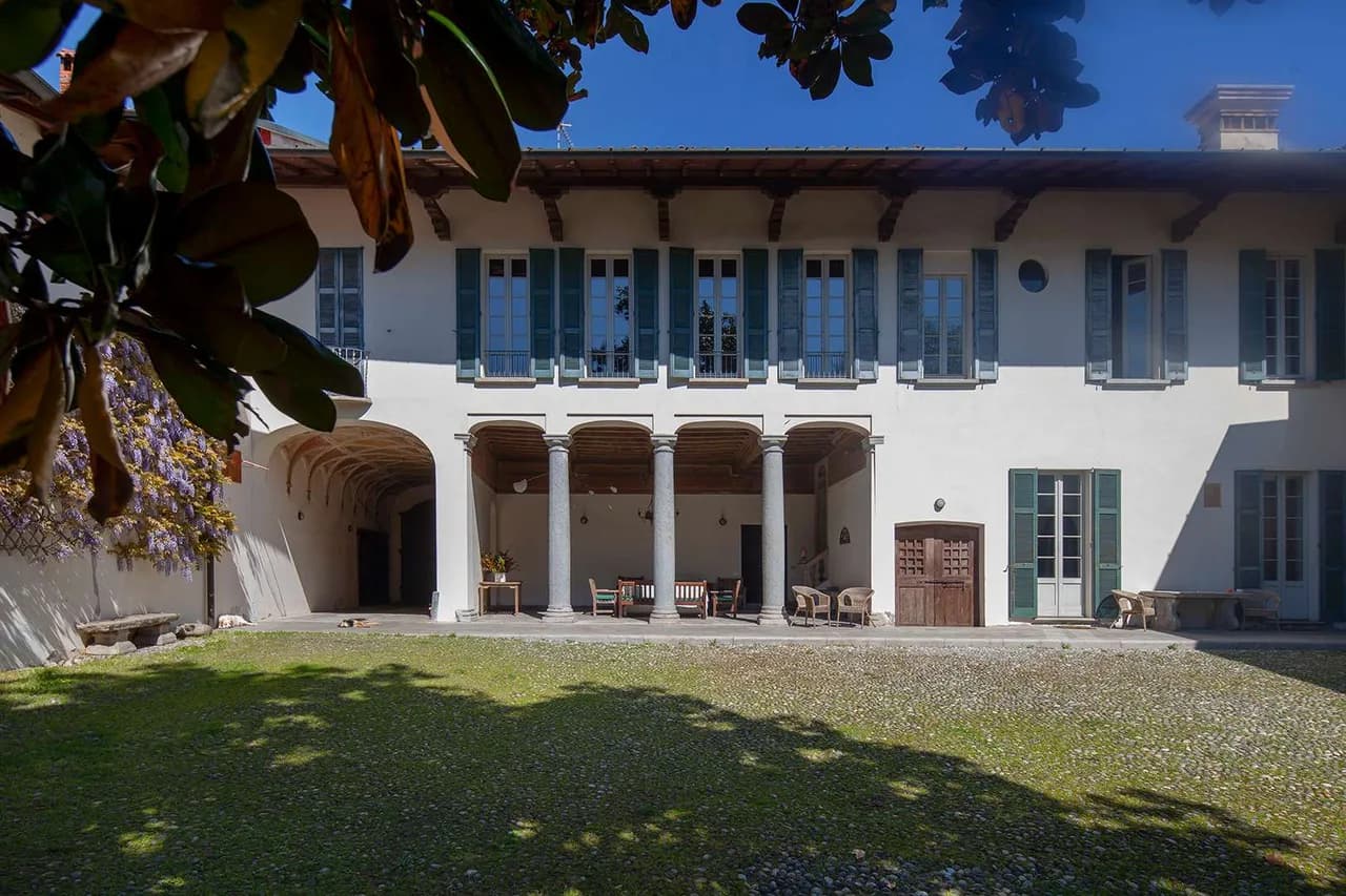 Impresionante Villa Histórica con Vista al Lago Varese, foto 2
