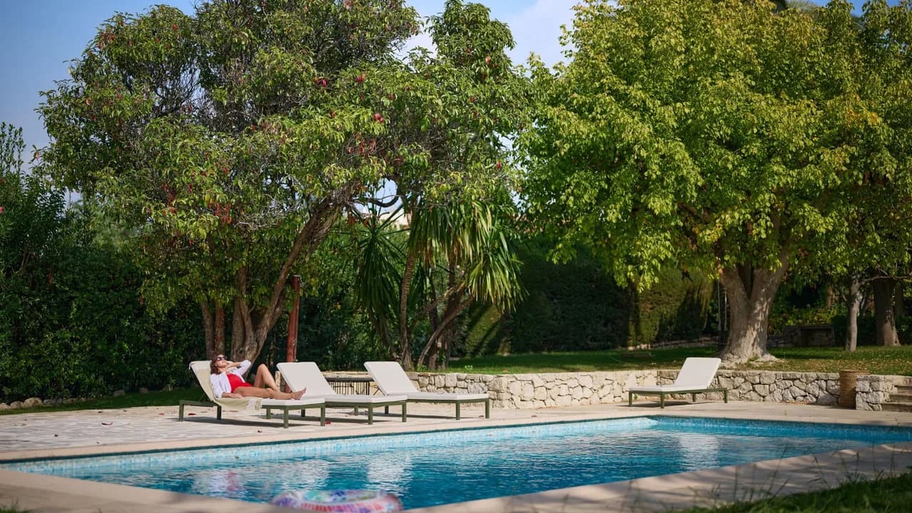 Entspannung am Pool in der sonnigen Provence, Foto 4