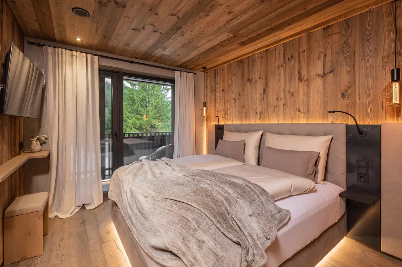 Stunning Chalet With Fun Pool and Sauna photo 5