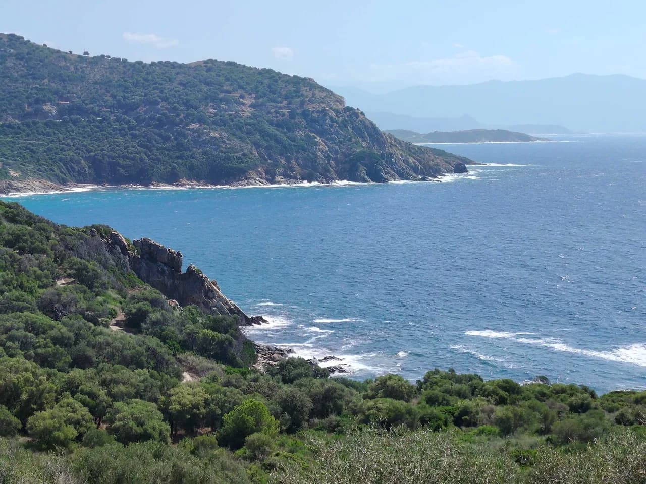 Beachfront Four Bedroom Villa in Nepita, France, Foto 4