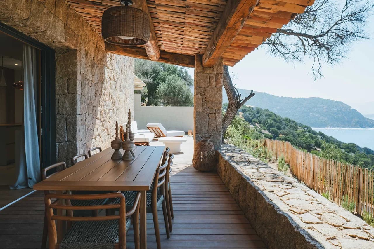Beachfront Four Bedroom Villa in Saleccia, France, Foto 3