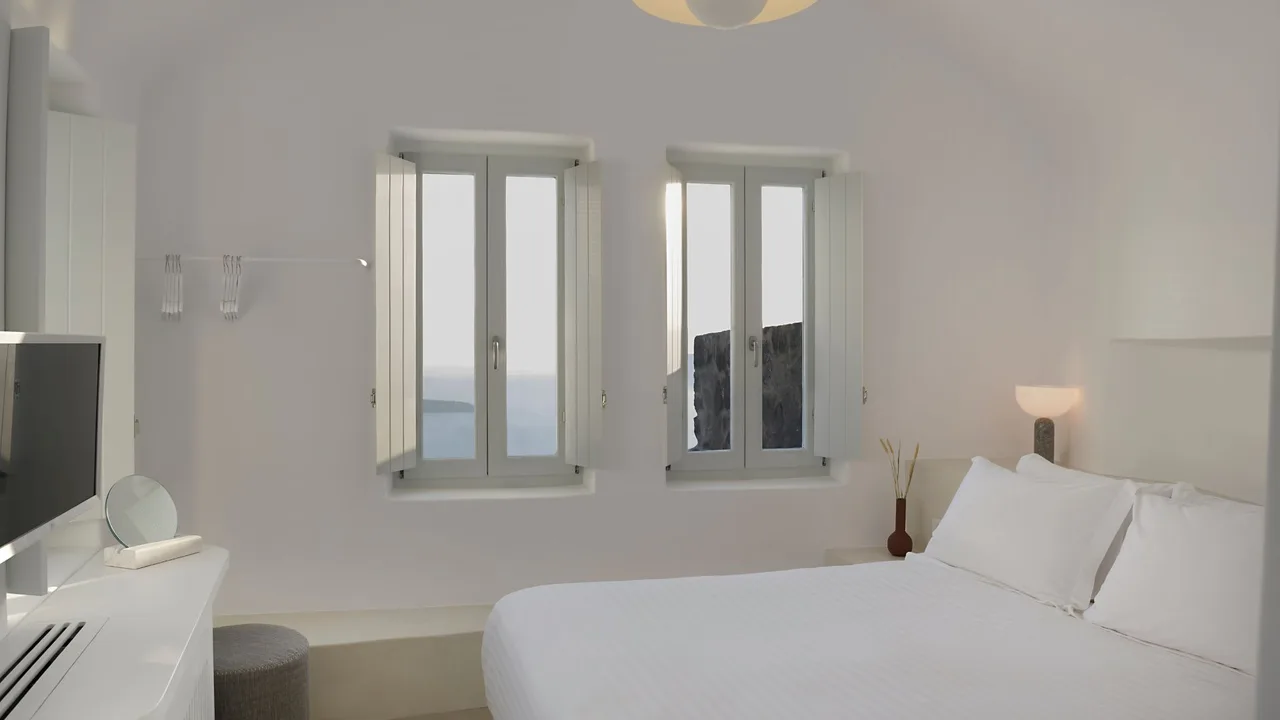 Cliffside Luxury Overlooking Caldera photo 3