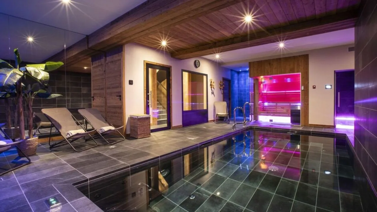 Chalet Glamuroso con Acogedora Chimenea, foto 4