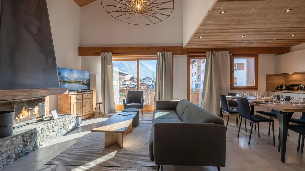 Spacious Ski Apartment With Fireplace photo 4