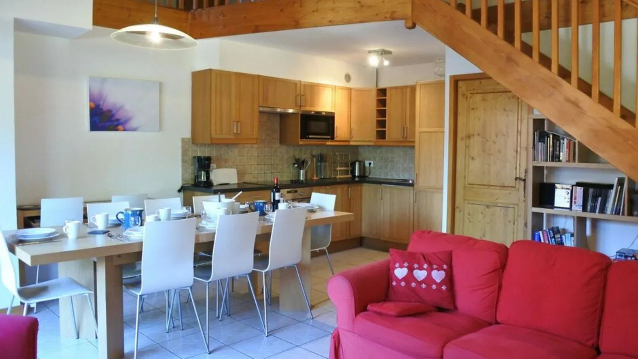 Comfortable 5-bedroom Duplex in Morzine photo 2