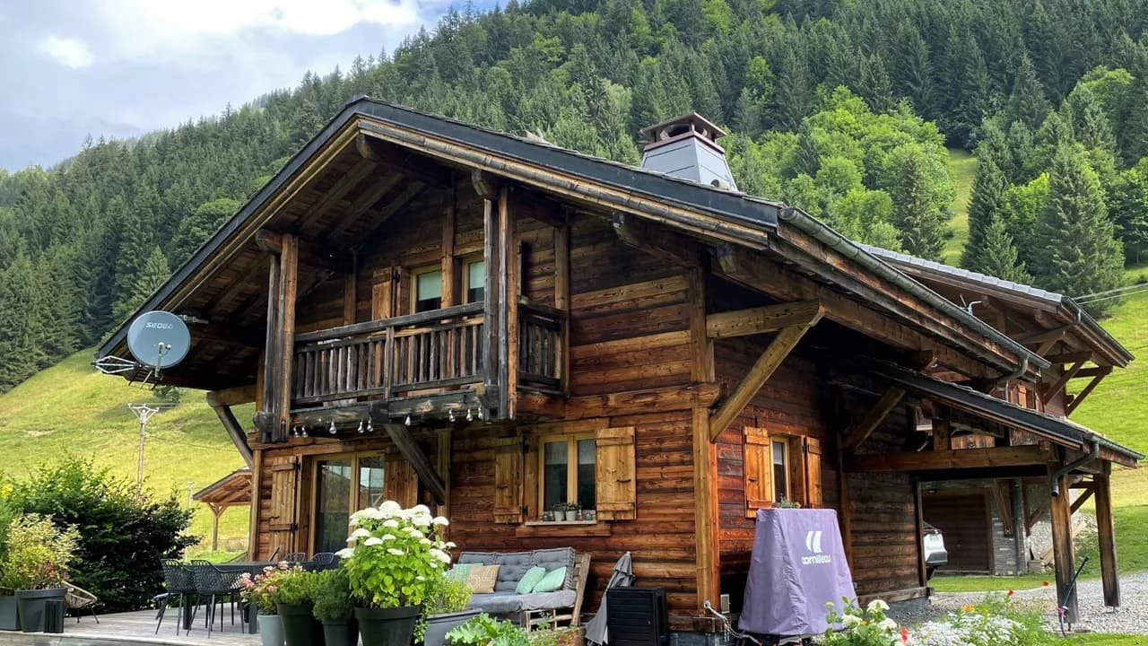 Cozy Chalet in Vallée Manche