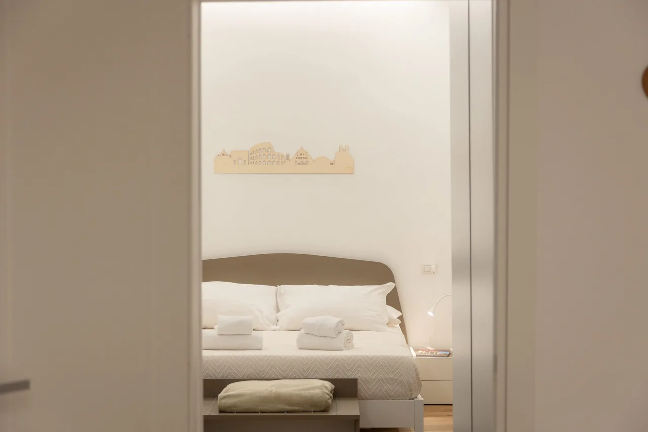 Elegant Rome Retreat, Moments from Colosseum photo 5