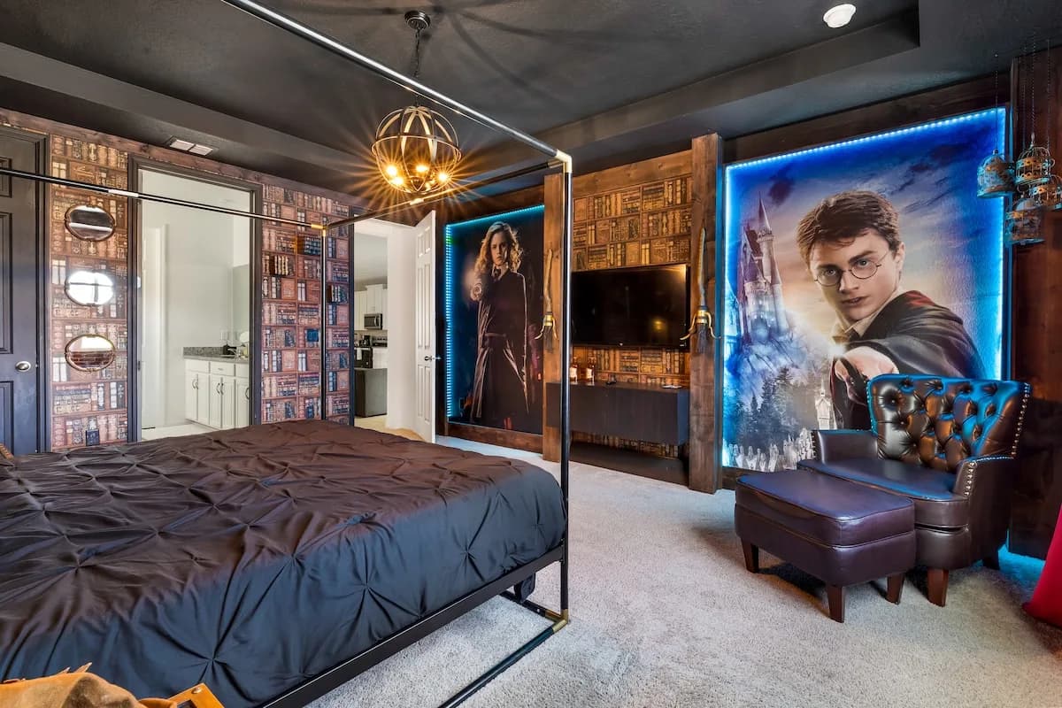 Stunning 7BR Home with Themed Bedrooms photo 2