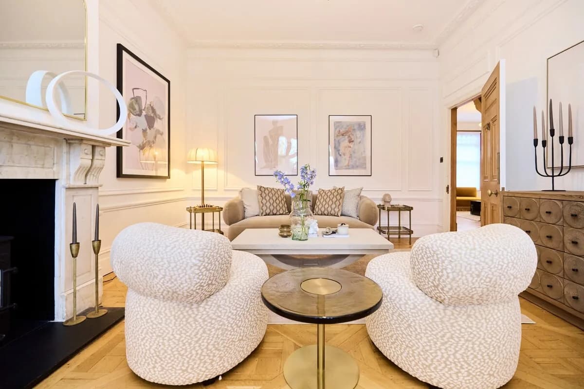 Charming Four Bedroom Villa in Battersea, photo 2